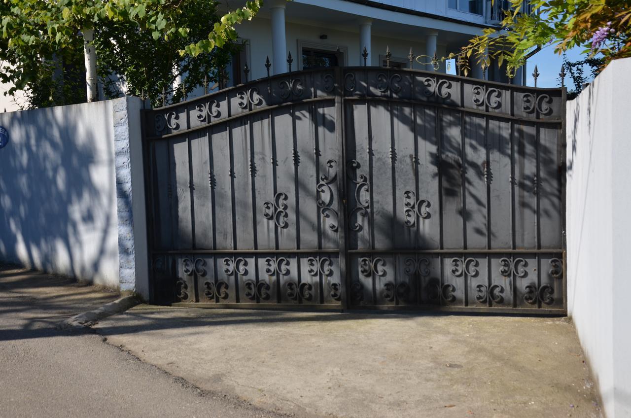 Tj Guest House Makhinjauri Buitenkant foto