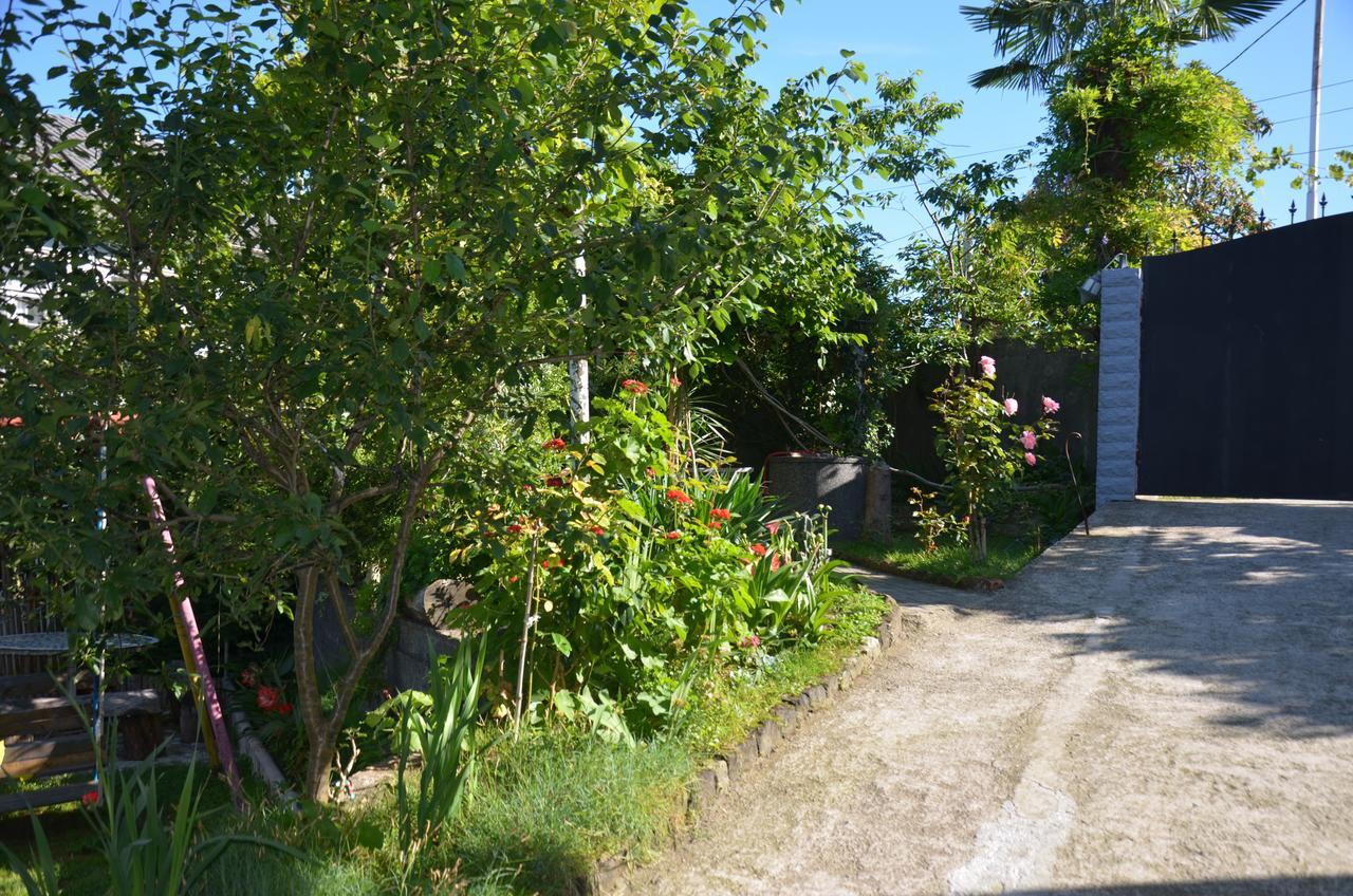 Tj Guest House Makhinjauri Buitenkant foto